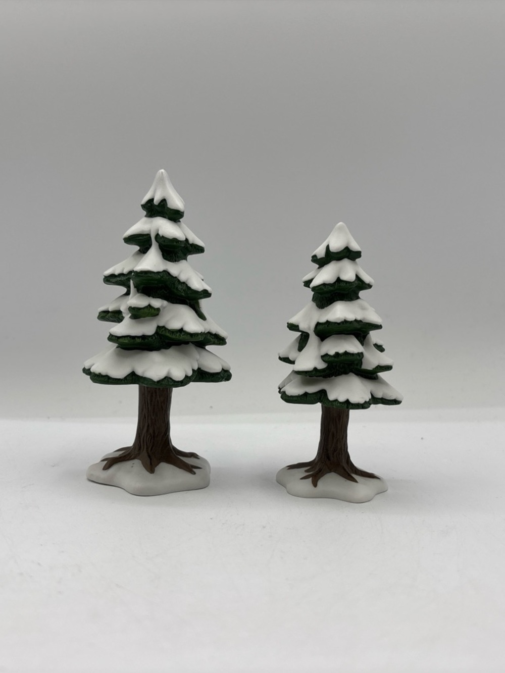 Dept 56 1990 Vintage Heritage Village - Village Small Porcelain Pines 5251-5 EUC